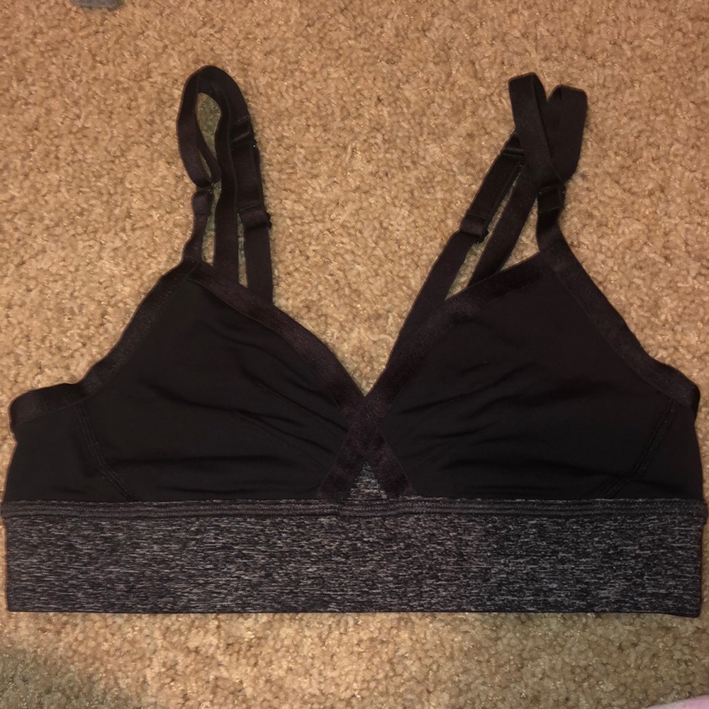 LULU SPORTS BRA SIZE 6 - Picture 1 of 3